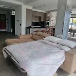 Jolie Maison Au Calme * 芒通