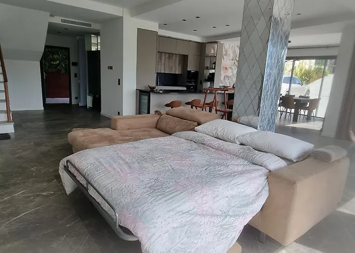 Jolie Maison Au Calme * Ментона